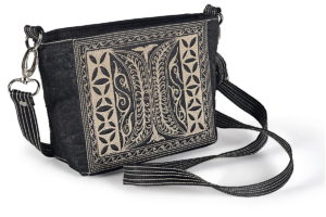 PasporSmallBlackCream